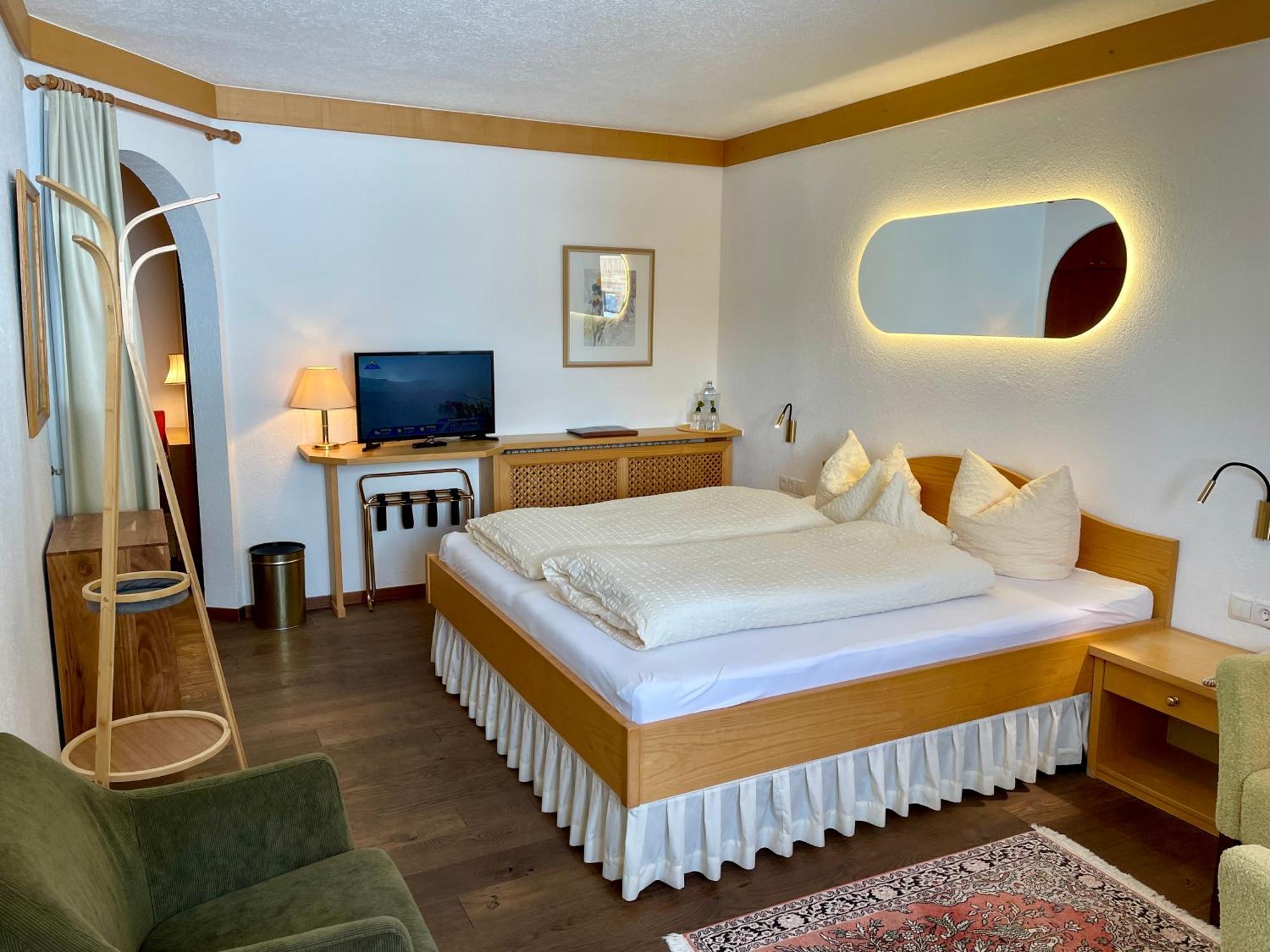 Hotel Garni Zerzer 세르파우스 외부 사진