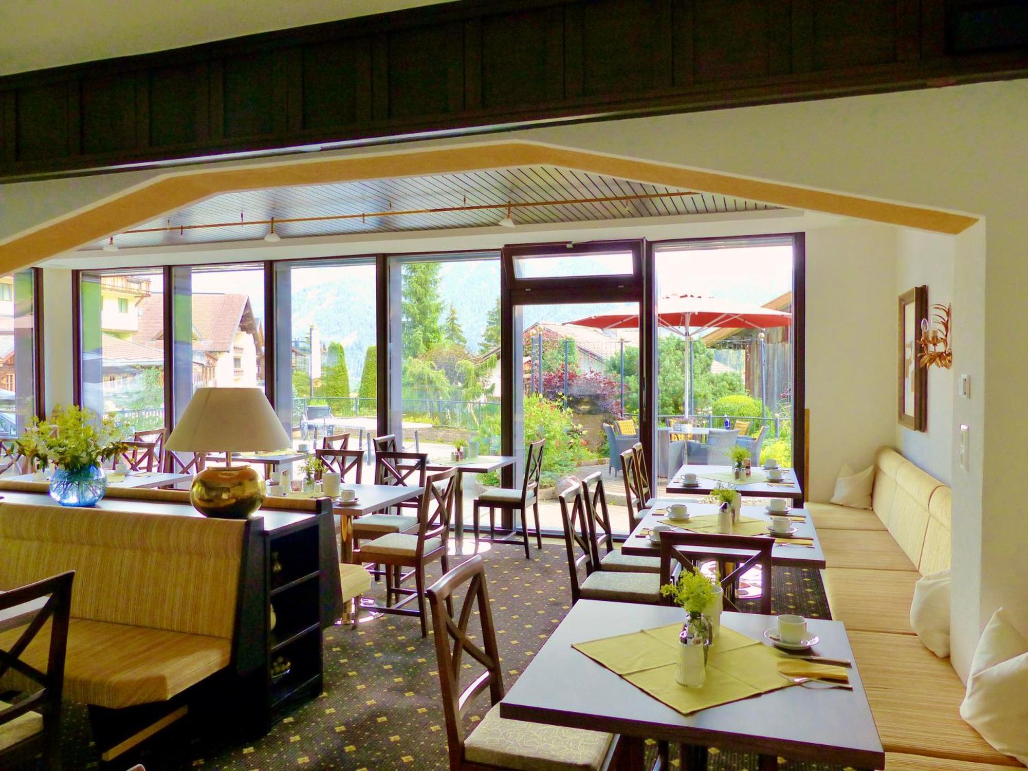 Hotel Garni Zerzer 세르파우스 외부 사진