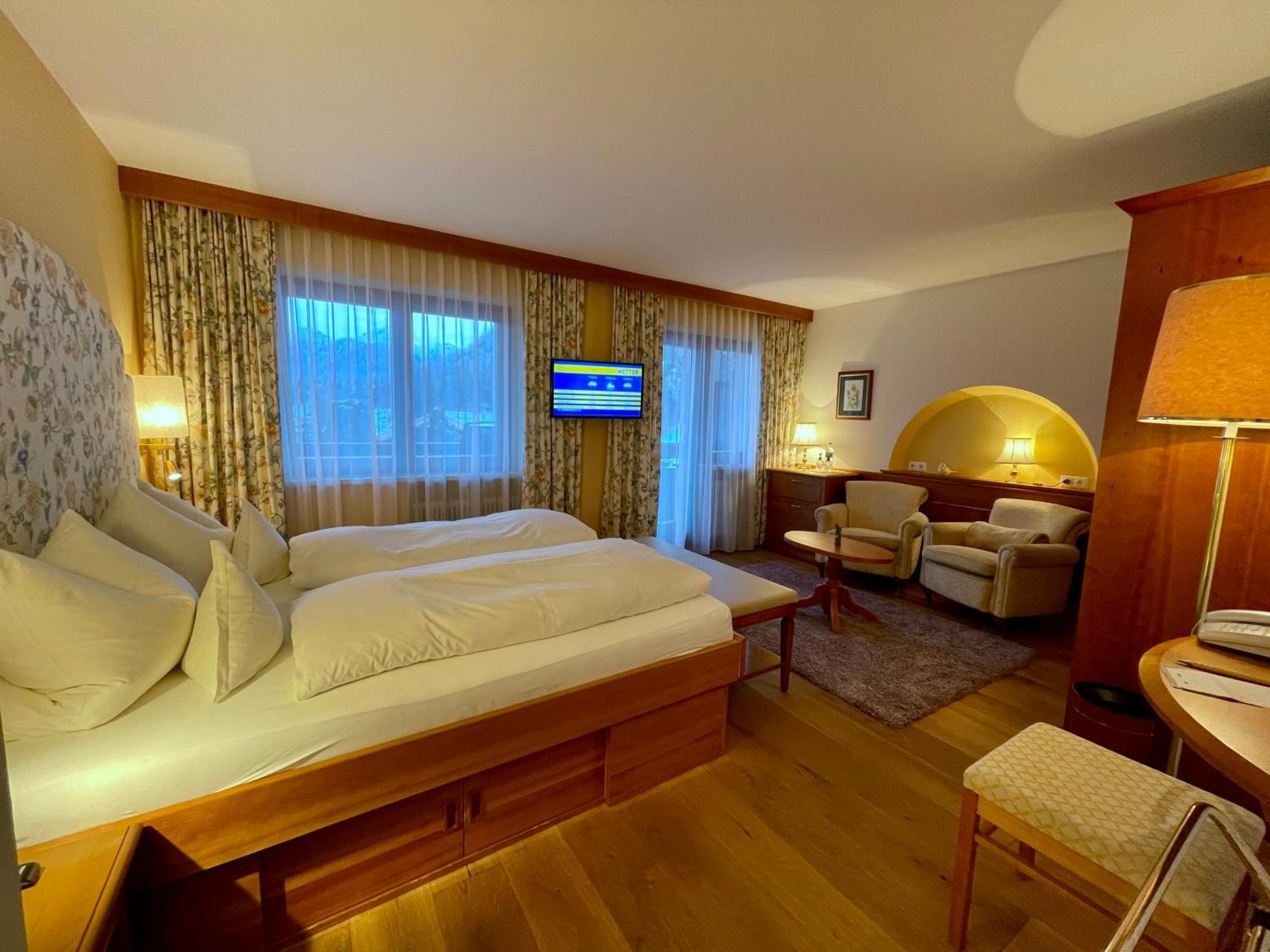 Hotel Garni Zerzer 세르파우스 외부 사진