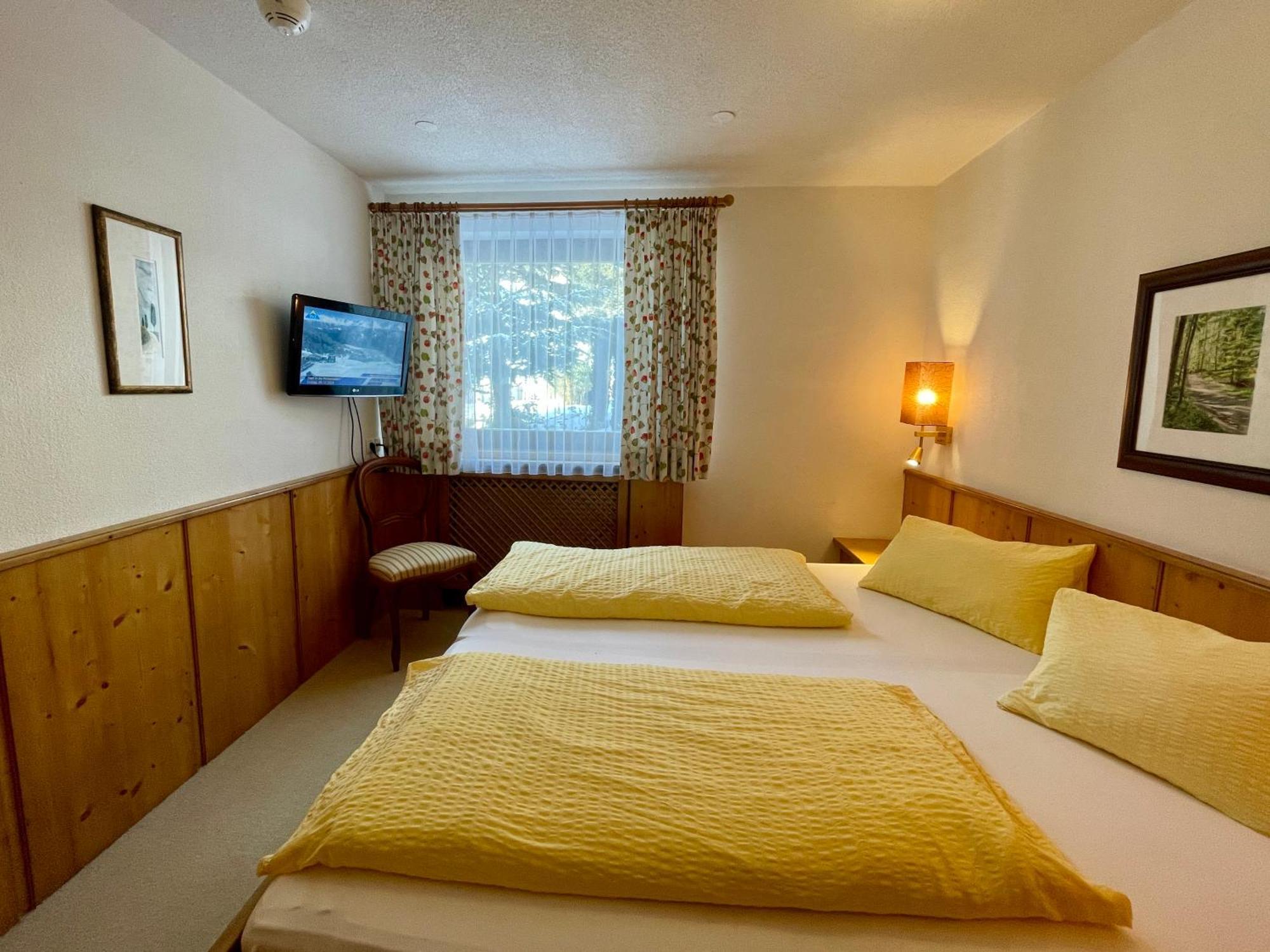 Hotel Garni Zerzer 세르파우스 외부 사진